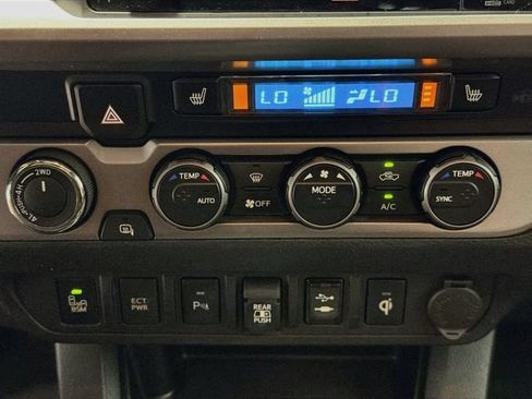 Used 2019 Toyota Tacoma Limited AWD/4WD image 13