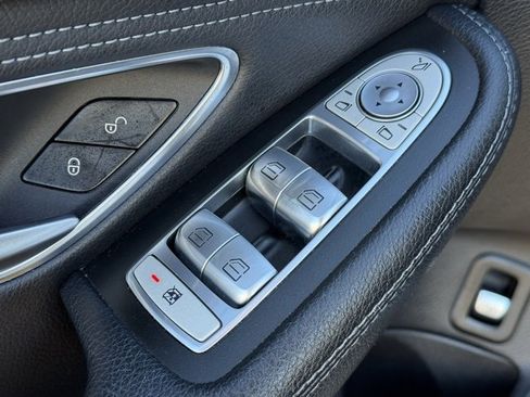 Used 2015 Mercedes-Benz C 300 4MATIC Sedan image 12