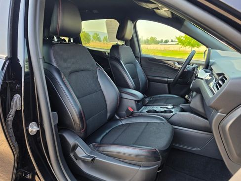 Used 2025 Ford Escape ST-Line AWD/4WD image 26