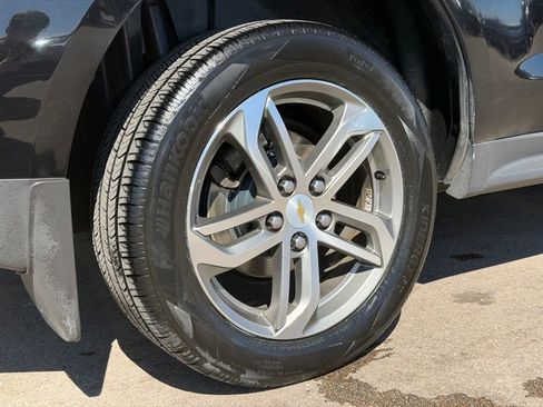 Used 2016 Chevrolet Equinox LTZ w/ Enhanced Convenience Package image 24