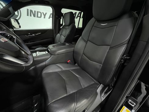 Used 2018 Cadillac Escalade Platinum AWD/4WD image 15