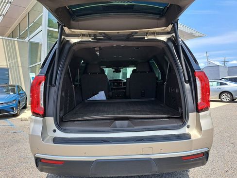 Used 2023 GMC Yukon Denali RWD image 24