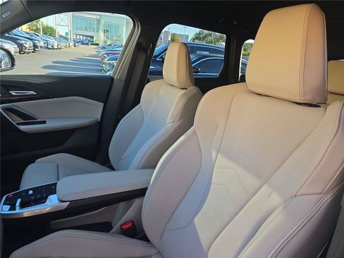 Used 2025 BMW X1 M35i w/ Premium Package AWD/4WD image 14