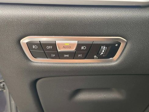 Used 2021 BMW X7 M50i image 27