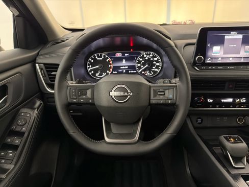 New 2026 Nissan Rogue SV AWD/4WD image 17