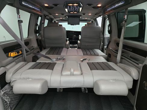 Used 2014 GMC Savana 1500 image 4