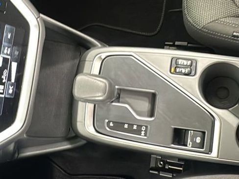 Certified 2024 Subaru Crosstrek 2.0i Premium image 32