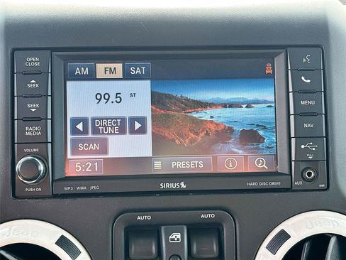 Used 2014 Jeep Wrangler Unlimited Sahara AWD/4WD image 13