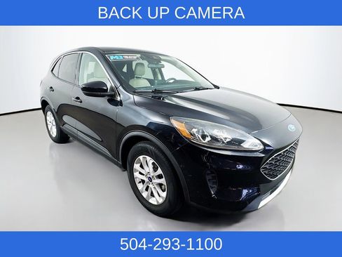 Used 2020 Ford Escape SE image 3