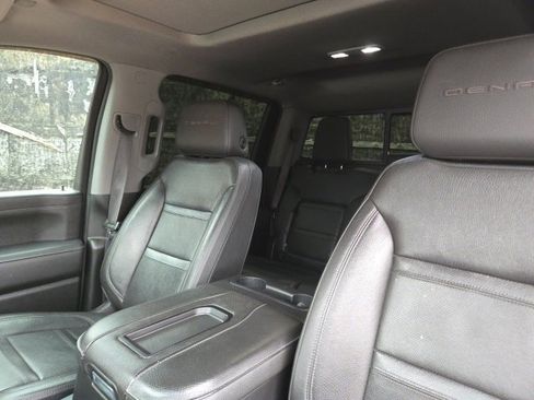 Used 2020 GMC Sierra 3500 Denali w/ Denali Ultimate Package image 8