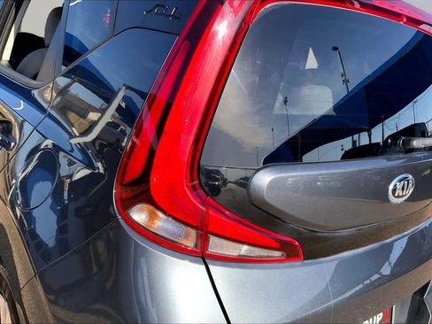 Used 2020 Kia Soul LX FWD image 29