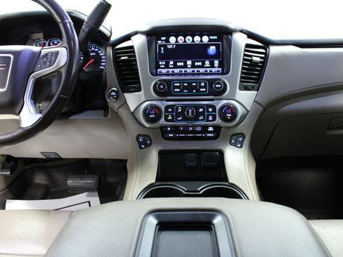 Used 2018 GMC Yukon SLT w/ Open Road Package image 20