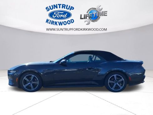 Used 2024 Ford Mustang Premium image 23