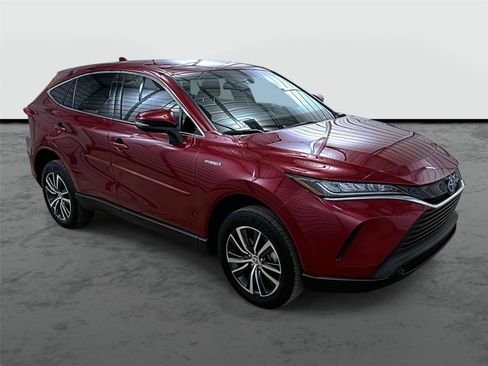 Used 2021 Toyota Venza LE image 5