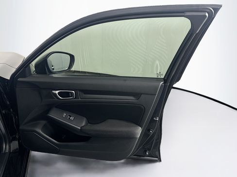 Used 2025 Honda Civic Sport image 31