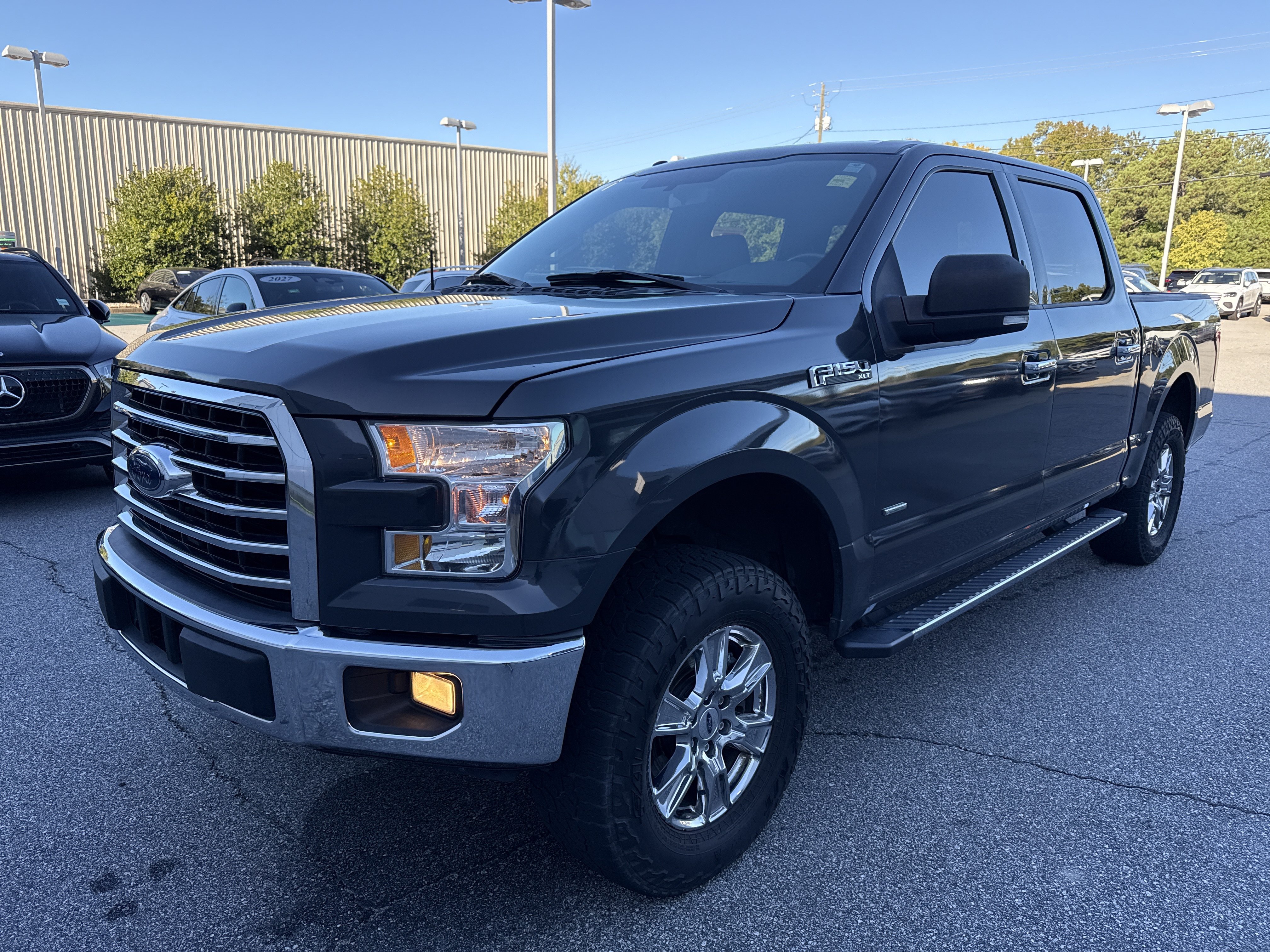 Used 2017 Ford F150 XLT w/ Equipment Group 302A Luxury AWD/4WD image 6