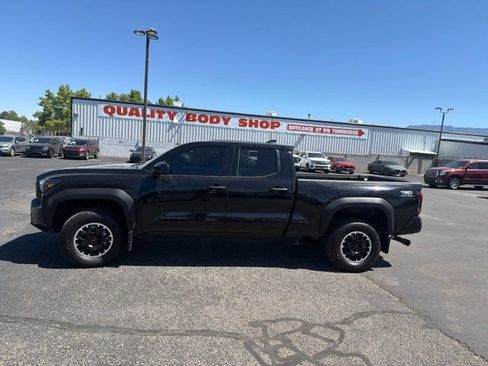 Used 2025 Toyota Tacoma TRD Off-Road AWD/4WD image 2