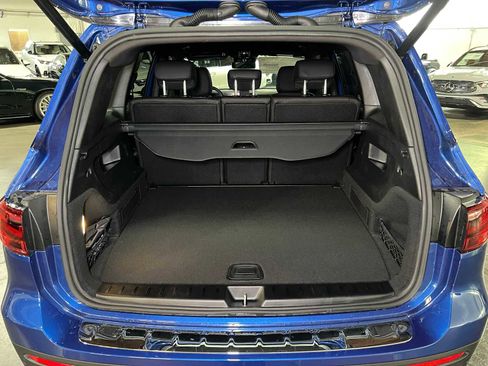 New 2025 Mercedes-Benz GLB 250 4MATIC image 17