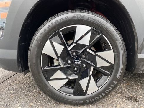 Used 2025 Hyundai Kona SEL FWD image 22