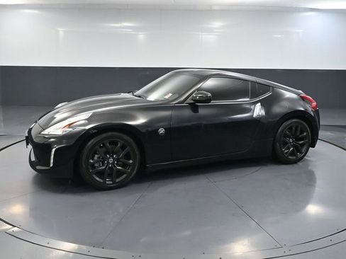 Used 2016 Nissan 370Z Coupe image 9