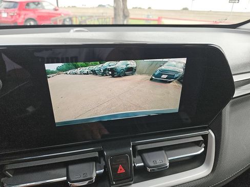 Used 2025 Chevrolet TrailBlazer LT AWD/4WD image 22