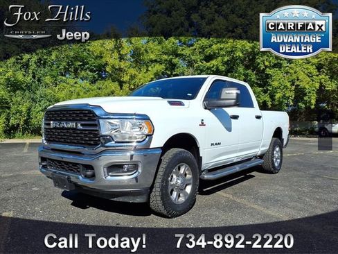 Used 2024 RAM 2500 Big Horn AWD/4WD image 3