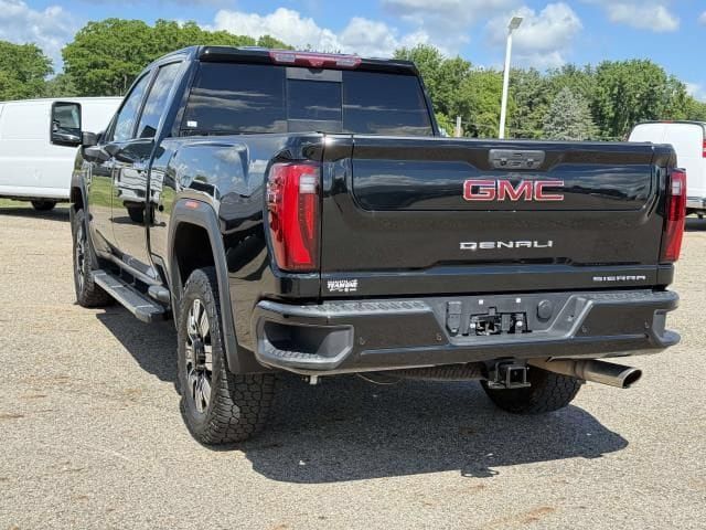 Used 2024 GMC Sierra 2500 Denali w/ Denali Reserve Package AWD/4WD image 6