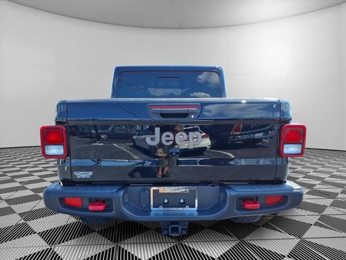 Used 2023 Jeep Gladiator Rubicon w/ Cold Weather Group AWD/4WD image 24