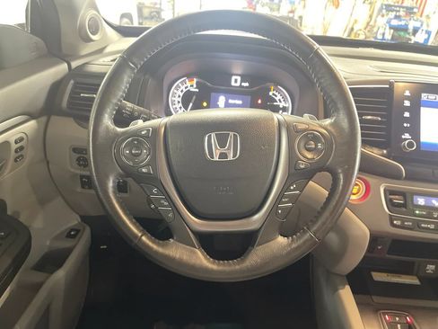 Used 2023 Honda Ridgeline RTL-E image 19