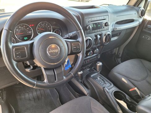 Used 2015 Jeep Wrangler Sport w/ Quick Order Package 24S image 17