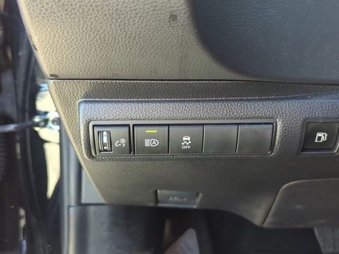 Used 2024 Toyota Corolla SE image 12