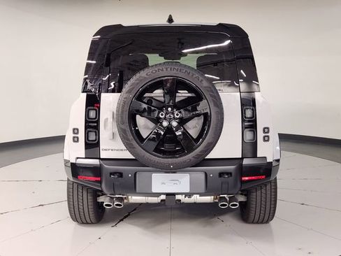 New 2026 Land Rover Defender 110 X-Dynamic SE AWD/4WD image 10