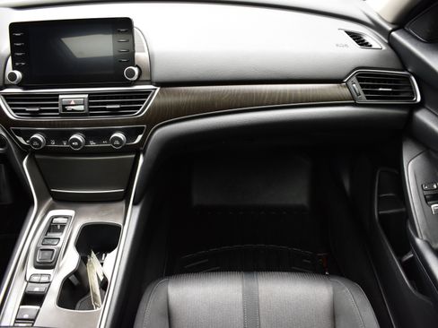 Used 2018 Honda Accord EX image 36