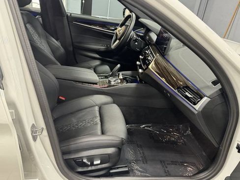 Used 2023 BMW 530i xDrive w/ M Sport Package AWD/4WD image 31