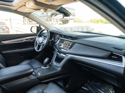 Used 2018 Cadillac XT5 Premium Luxury AWD/4WD image 22
