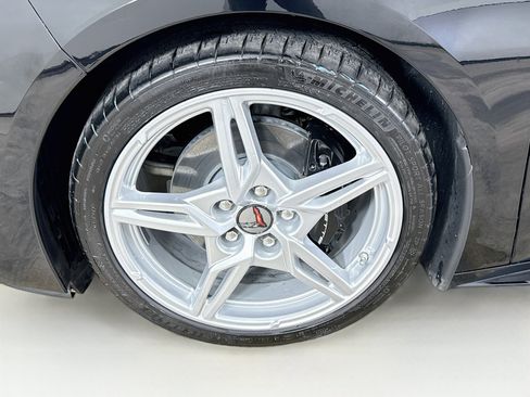 Used 2024 Chevrolet Corvette Stingray Premium Conv w/ 3LT RWD image 29