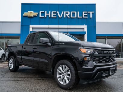 Used 2025 Chevrolet Silverado 1500 Custom