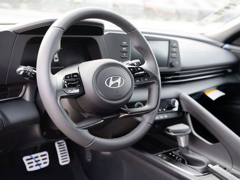 New 2025 Hyundai Elantra Sport image 18