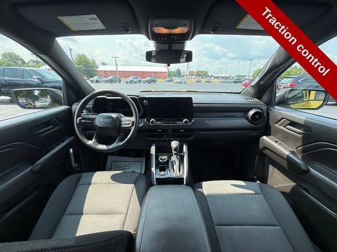 Used 2024 Chevrolet Colorado Trail Boss w/ Technology Package AWD/4WD image 39