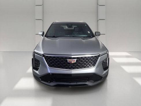 Used 2024 Cadillac XT4 Premium Luxury FWD image 3
