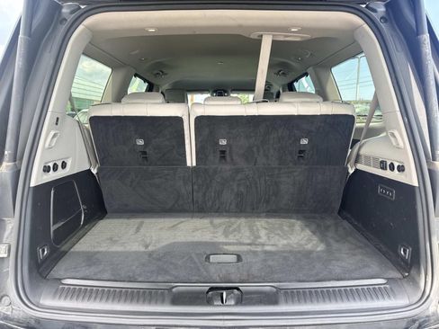 Used 2023 Jeep Wagoneer Series III w/ Convenience Group I RWD image 10