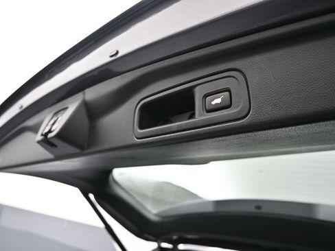 Used 2021 Honda Pilot Elite image 35