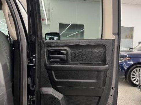 Used 2019 RAM 1500 Express w/ Express Value Package AWD/4WD image 29