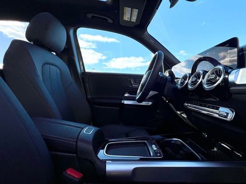 Certified 2026 Mercedes-Benz GLB 250 4MATIC image 11