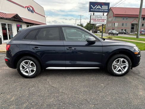 Used 2018 Audi Q5 2.0T Premium w/ Convenience Package AWD/4WD image 4