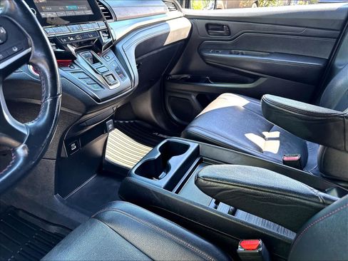 Used 2023 Honda Odyssey Sport image 17