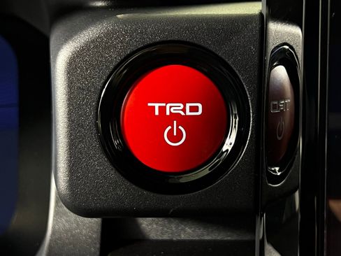 Certified 2026 Toyota 4Runner TRD Off-Road Premium image 23