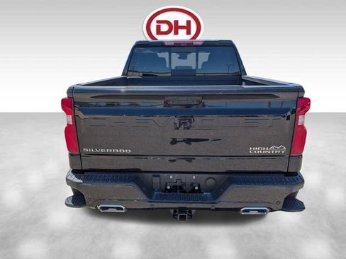 Used 2024 Chevrolet Silverado 1500 High Country w/ Technology Package AWD/4WD image 9