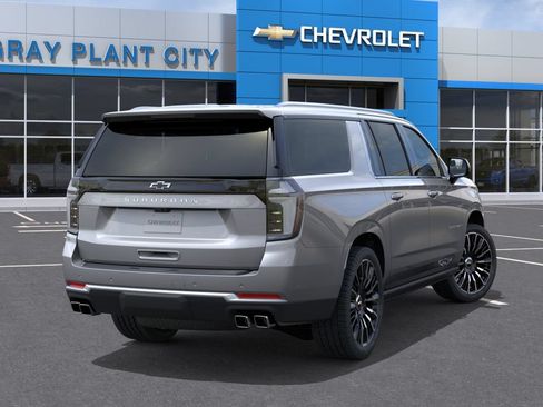 New 2026 Chevrolet Suburban High Country AWD/4WD image 4
