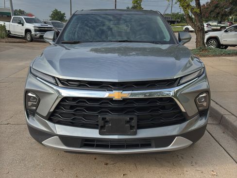 Used 2025 Chevrolet Blazer LT AWD/4WD image 3